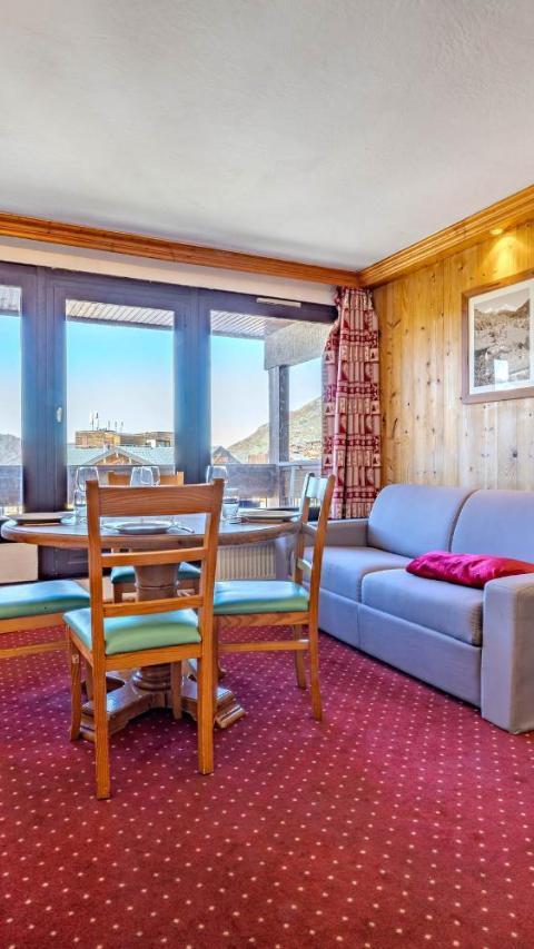 Ski-In Out with Wide Mountain Views – Val Thorens