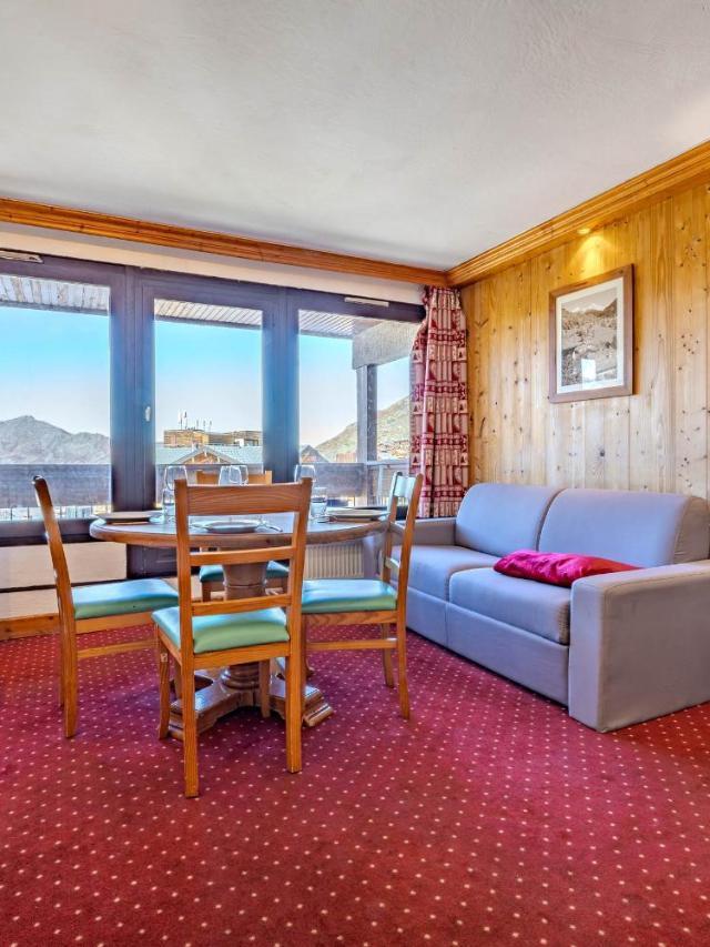 Ski-In Out with Wide Mountain Views