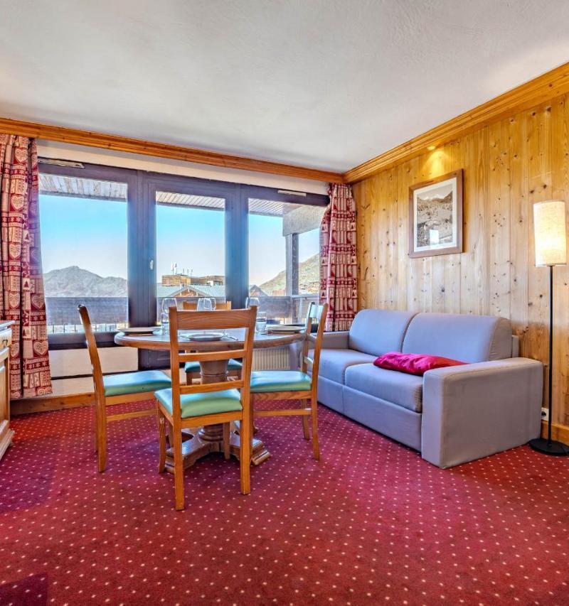 Ski-In Out with Wide Mountain Views