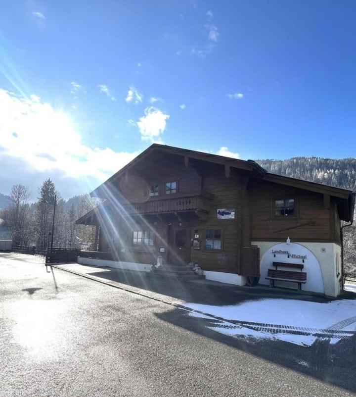 Holiday Home (1 large bed) - Free WiFi – Gerhards Landhaus