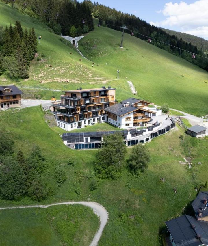 Standard Studio (1 large bed) - Free WiFi – Landhaus Saalbach
