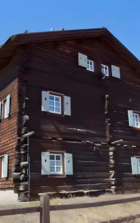 Antico Chalet Livigno – Livigno