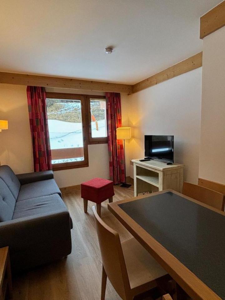 Apartment (4 Adults) (1 double bed, Bedroom#1: 2 single beds) – Charmant 2 Pieces Pour 4 Aux Menuires, Pied Des Pistes, Proche Commerces Et Piscine - Fr-1-452-290