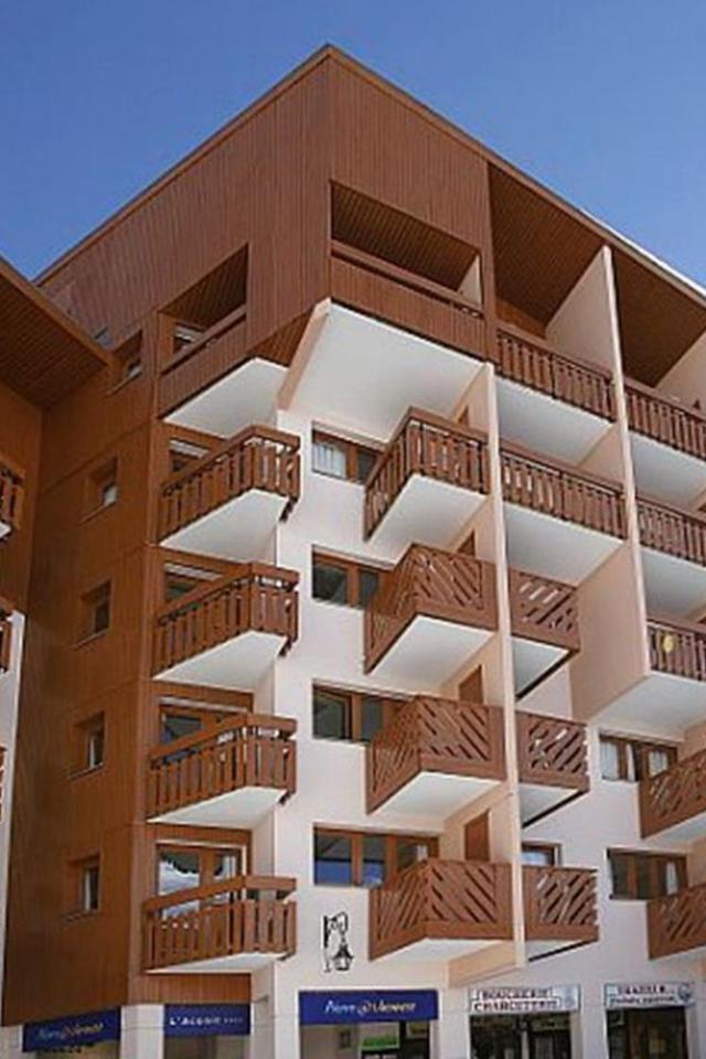 Charmant 2 Pieces Pour 4 Aux Menuires, Pied Des Pistes, Proche Commerces Et Piscine - Fr-1-452-290 – billede 2
