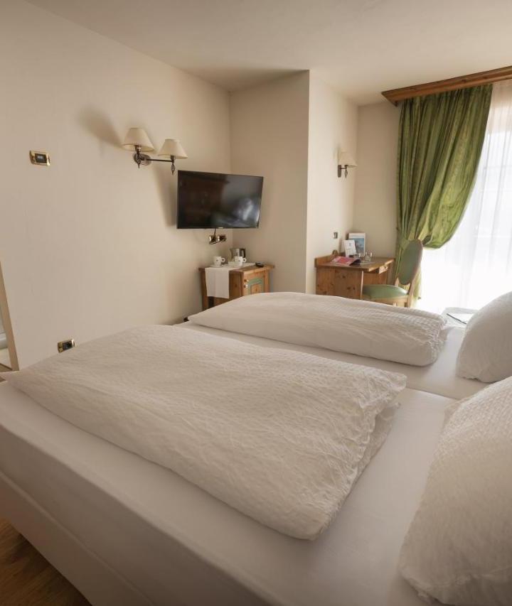 Deluxe Junior Suite (1 sofa bed) - Free WiFi – Hotel Cervo (Adults Only)