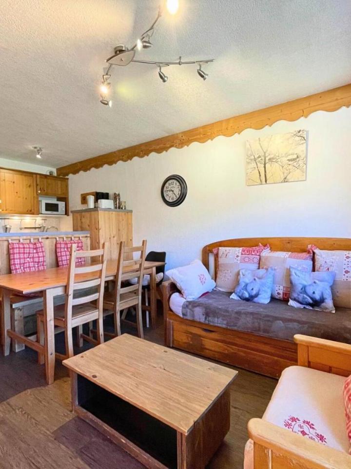 Apartment (Bedroom#1: 1 double bed, Bedroom#2: 1 bunk bed) – Residence Argentiere - Aux Pieds Des Pistes Appartement Avec Cuisine Equipee Pour 4 Personnes Mae-3944