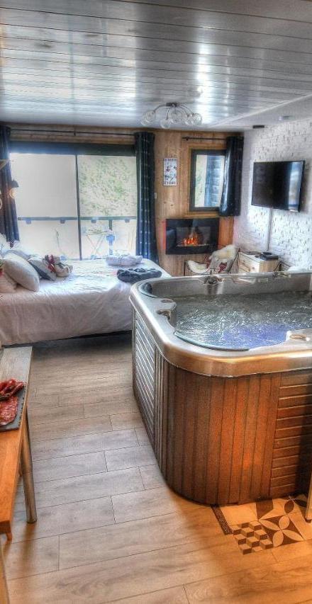Le Skidoux (Adults Only) – billede 1