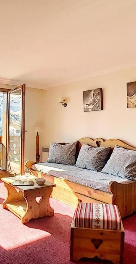 Appartement - Free WiFi – Residence Les Cristaux - Appartement Spacieux & Renove · Proche Des Pistes · Sauna · Hammam · Wifi · Balcon Mae-0534