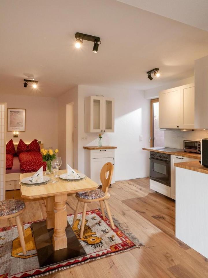 Apartment with Shower (Bedroom#1: 1 double bed) - Free WiFi – Latina, Brixental Tirol - Auch Im Sommer Wunderschon!