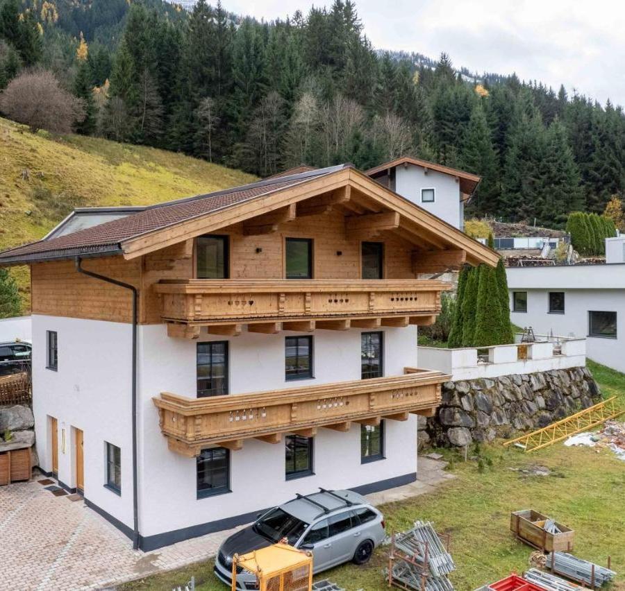 Alpengluck Apartments by We Rent