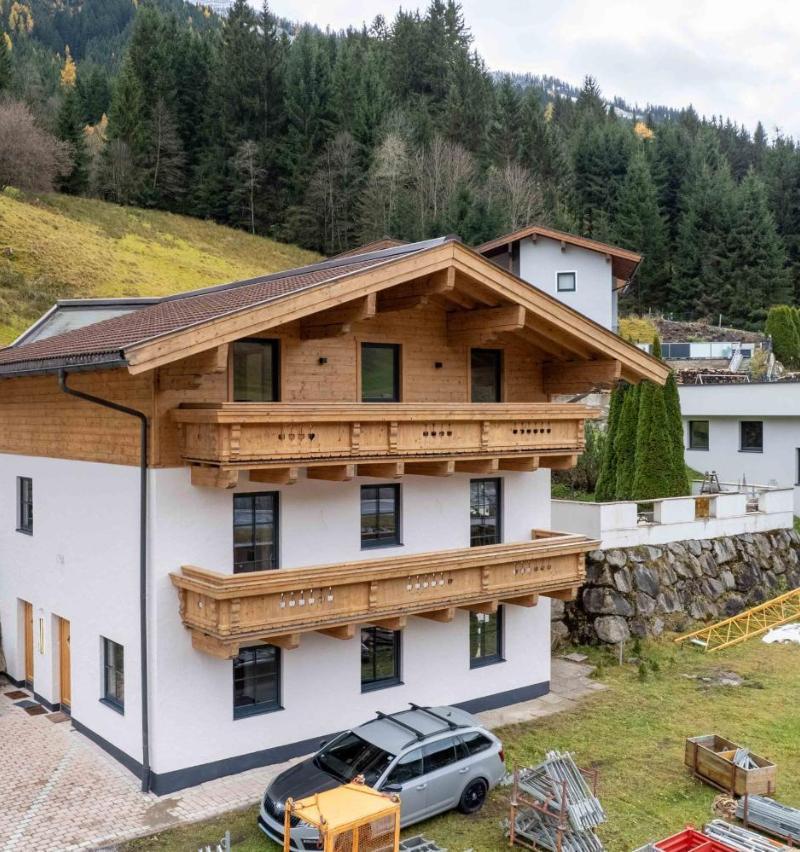 Alpengluck Apartments by We Rent
