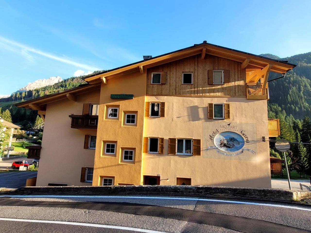 Garni B&B Mozart Nesthouse, Canazei