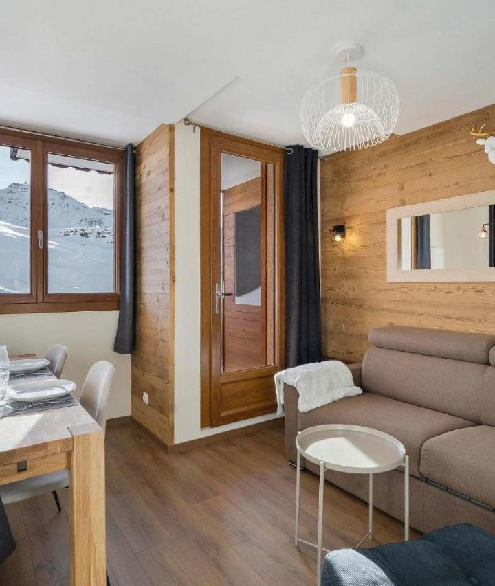 One-Bedroom Apartment (1 sofa bed, Bedroom#1: 1 double bed and 1 bunk bed) - Free WiFi – Ski In-Out, Heart of Val Thorens Spacious Flat , Wifi A9 - Residence Le Joker