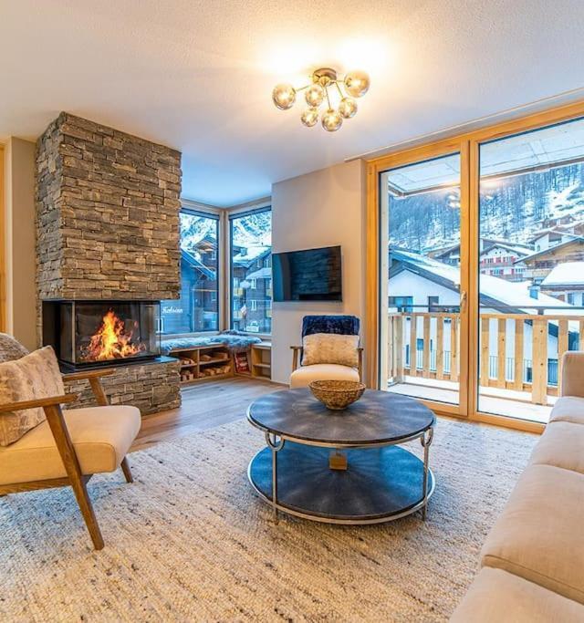 Saas-Fee Stylish Ski Apartment