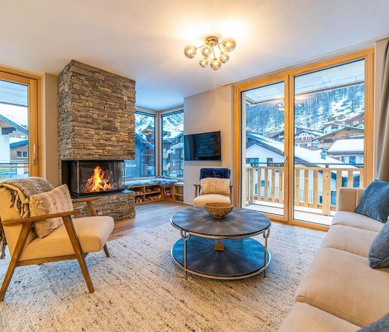 Saas-Fee Stylish Ski Apartment