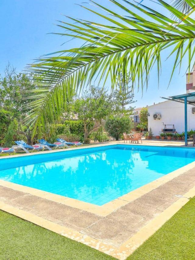 Villa es Torrent by Villa Plus