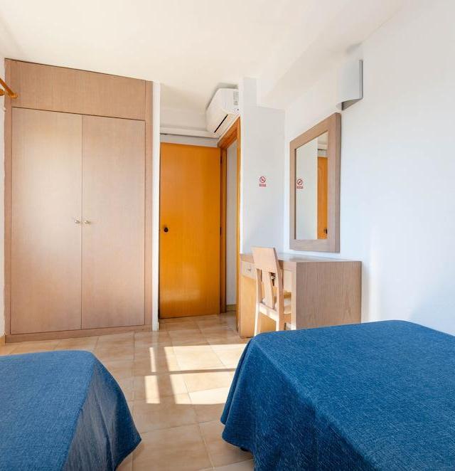 Mariner Club Apartments