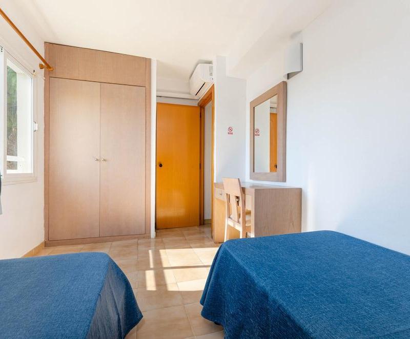 Mariner Club Apartments