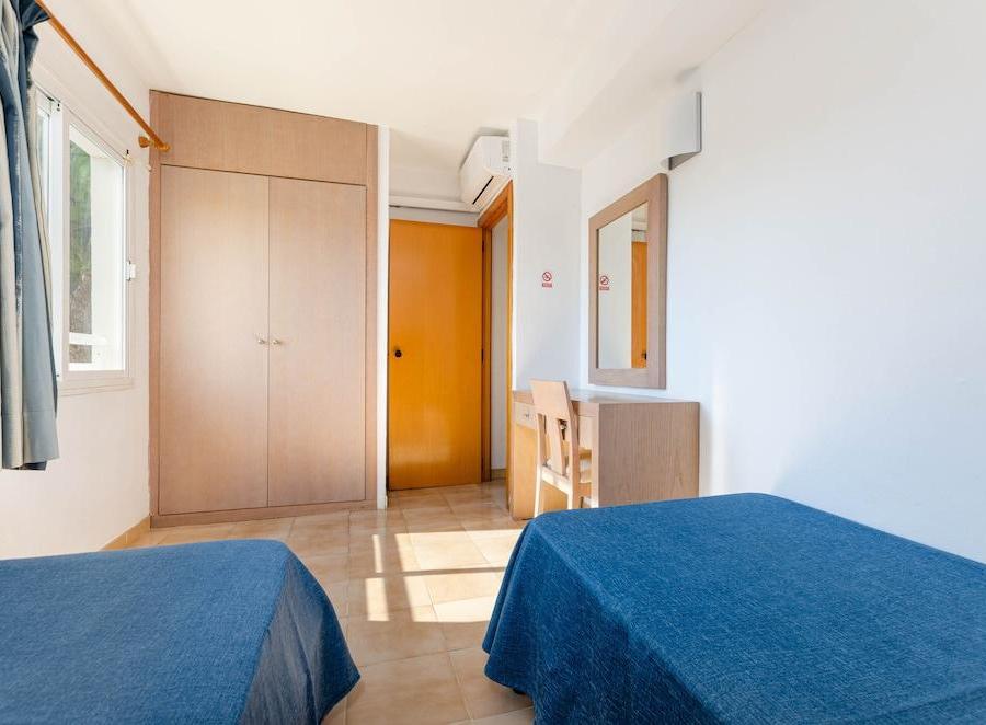 Mariner Club Apartments