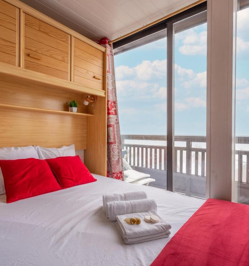 Balcony Ski-In Ski-Out with View Apartments in Centre of Val Thorens