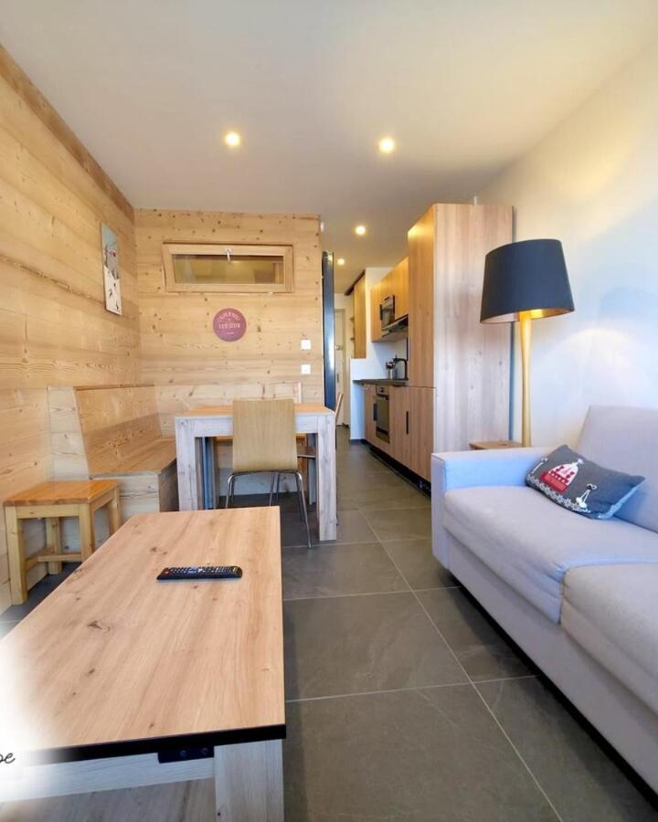 One-Bedroom Apartment (1 double bed) – Renove - Cosy & Idealement Situe - Coup de Coeur
