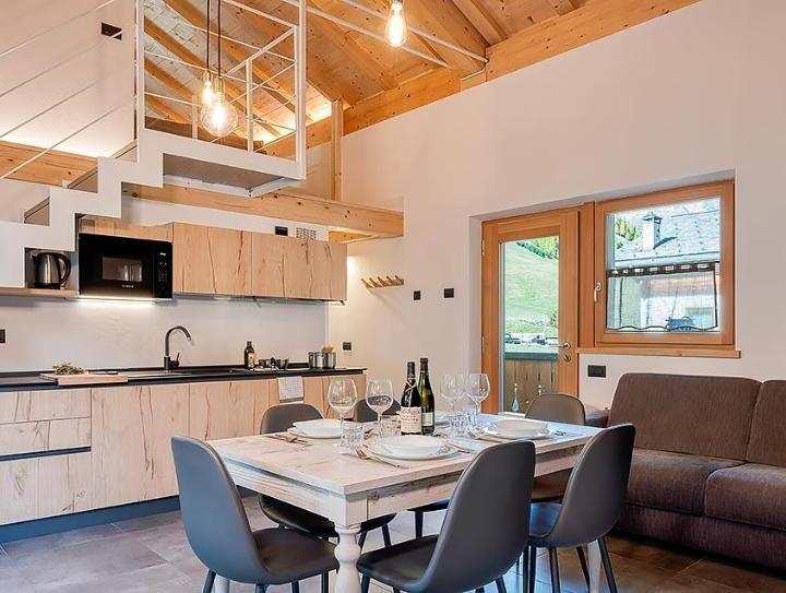 Deluxe One-Bedroom Apartment (1 large bed) - Free WiFi – Vetta Apartment - Luxury Stay