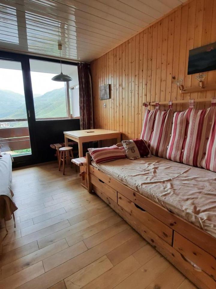 Studio (Bedroom#1: 1 single bed and 1 double bed) – Studio Economique 2 Pers Avec Balcon Sud, Les Menuires - Fr-1-452-269