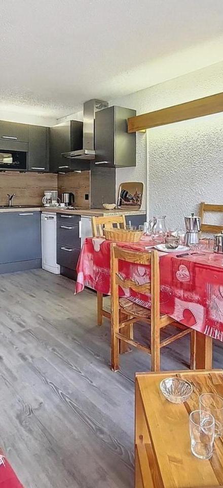 Apartment – Appartement Duplex Lumineux Au Pied Des Pistes, Balcon - Fr-1-344-1075