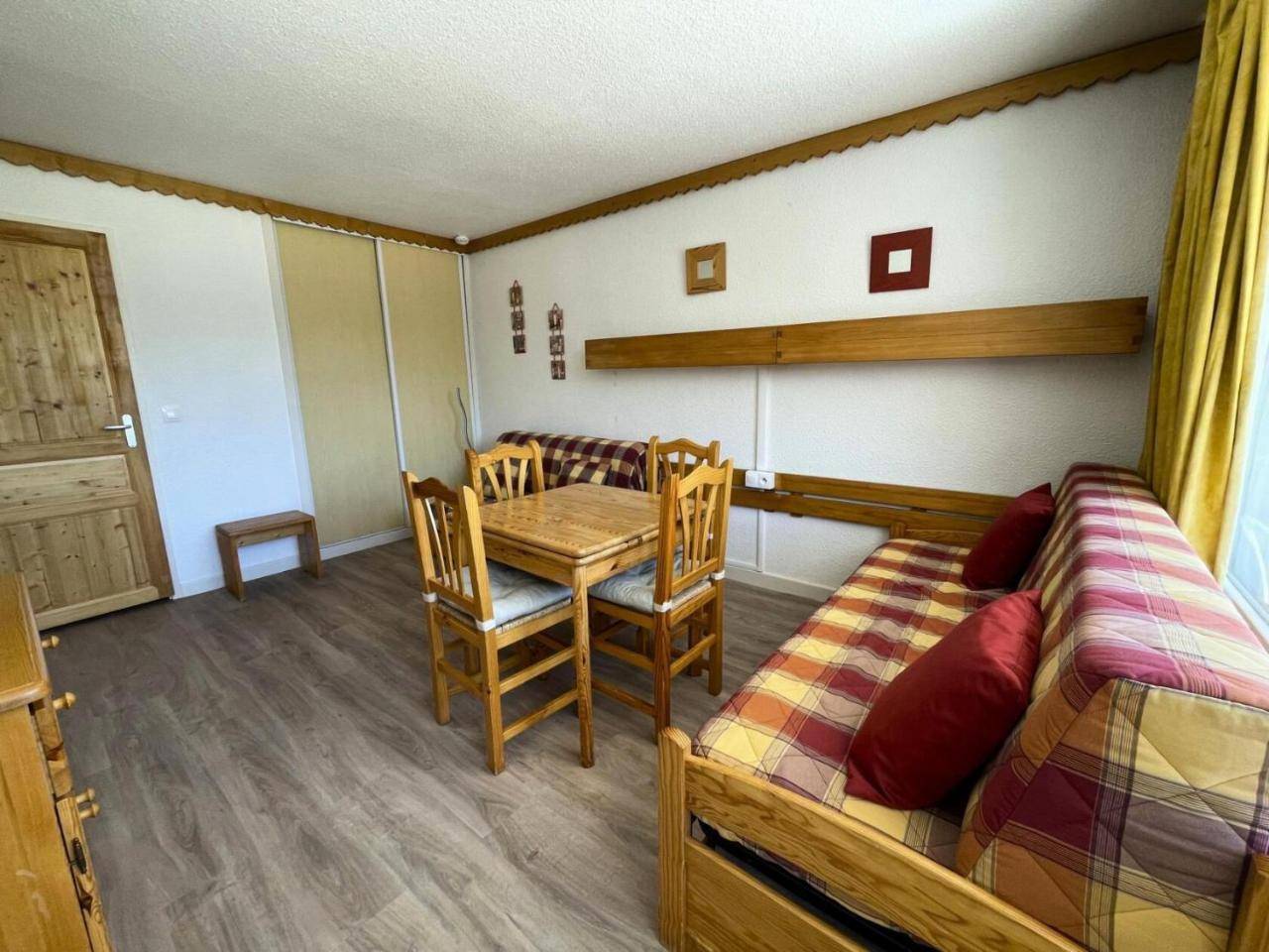 Residence Chaviere - Studio 4 Pers a la Croisette - Vue Sur Les Pistes - Acces 3 Vallees Mae-5464, Les Menuires