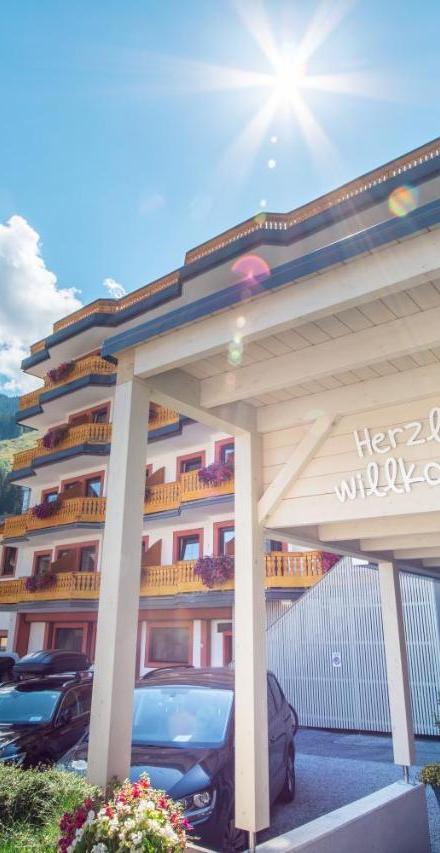 Jufa Alpenhotel Saalbach – billede 1
