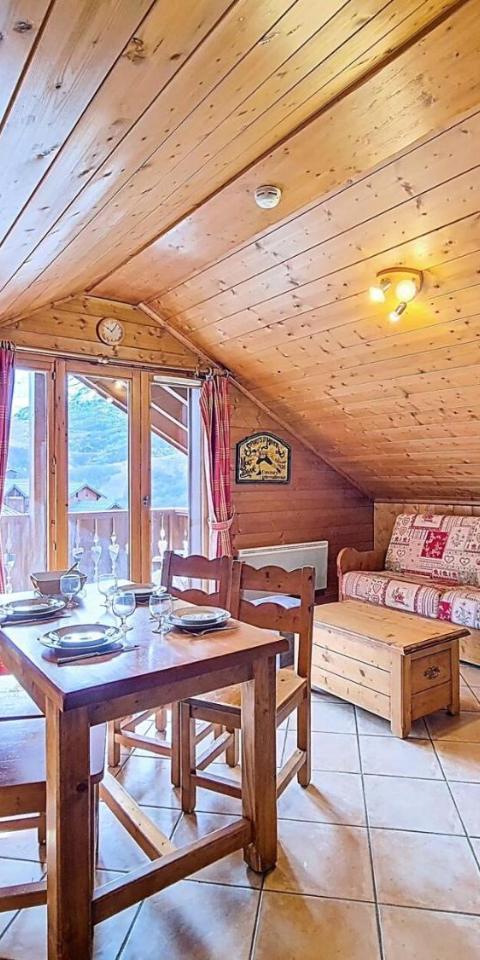 Residence Hameau Des Airelles - Appartement Mansarde. Proche Des Pistes. Balcon. Piscine Mae-2583 – Les Menuires