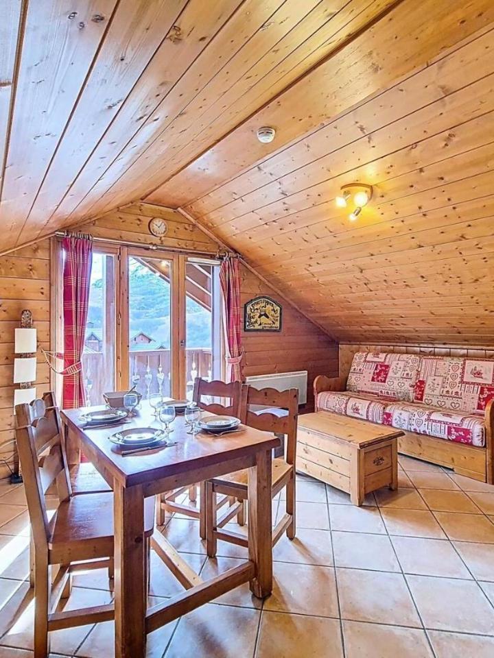 Apartment – Residence Hameau Des Airelles - Appartement Mansarde. Proche Des Pistes. Balcon. Piscine Mae-2583