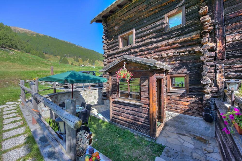 Chalet Sciachilo’ Ski In-Ski Out 10m, Livigno