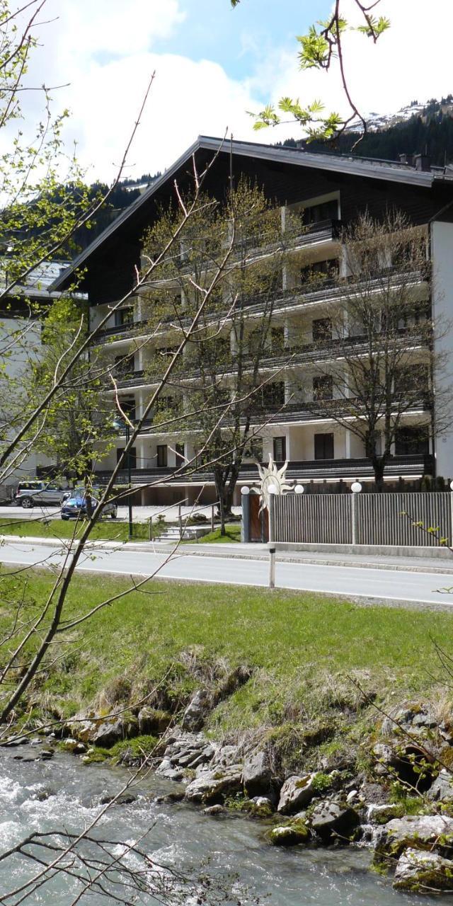 Alpenappartements Domicil by Hermann Weiss