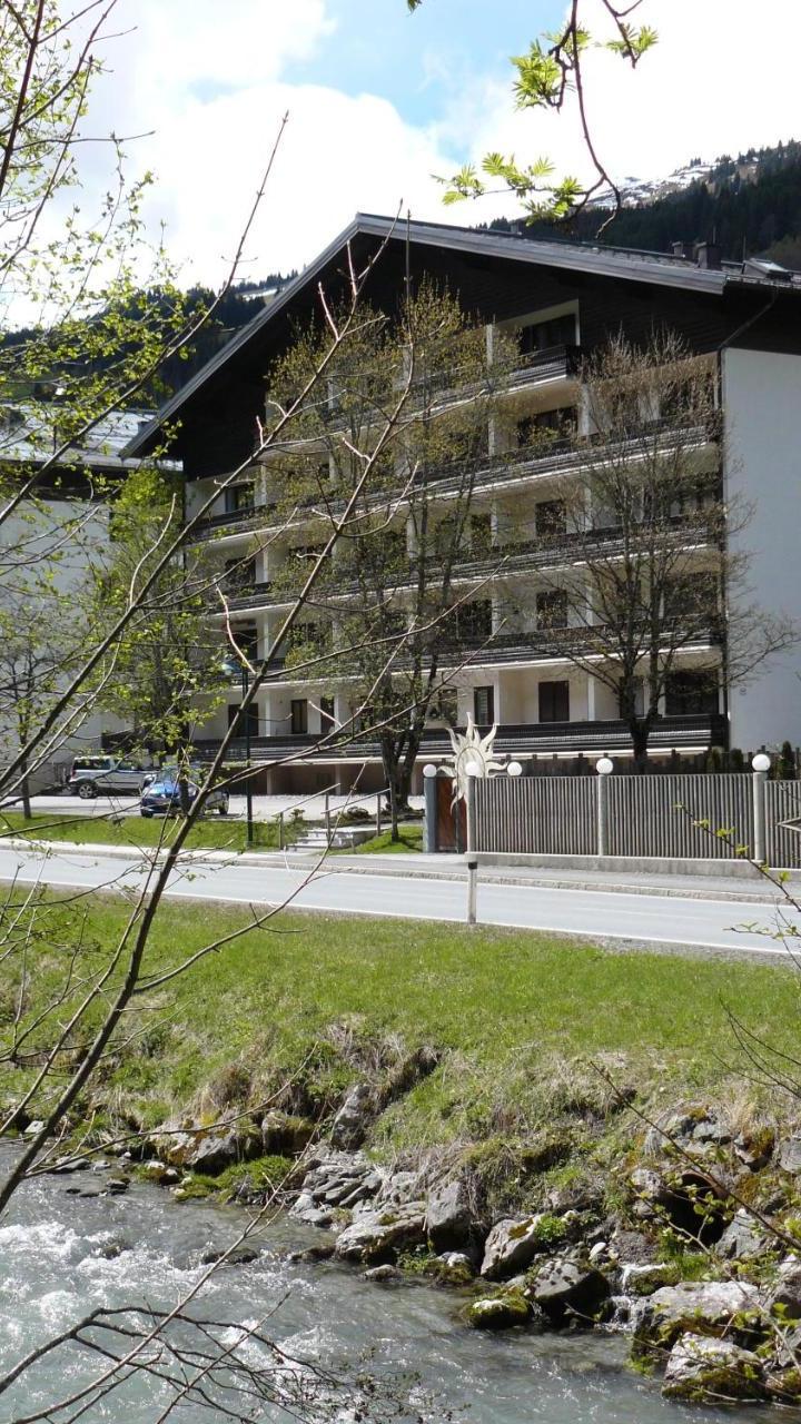 One-Bedroom Apartment (2 sofa beds) - Free WiFi – Alpenappartements Domicil by Hermann Weiss