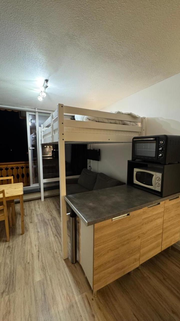 One-Bedroom Apartment (1 double bed and 2 bunk beds and 1 sofa bed) – Charmant Appartement Montagne Lumineux Expose Sud