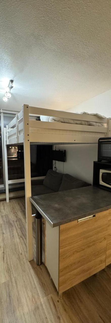 One-Bedroom Apartment (1 double bed and 2 bunk beds and 1 sofa bed) – Charmant Appartement Montagne Lumineux Expose Sud