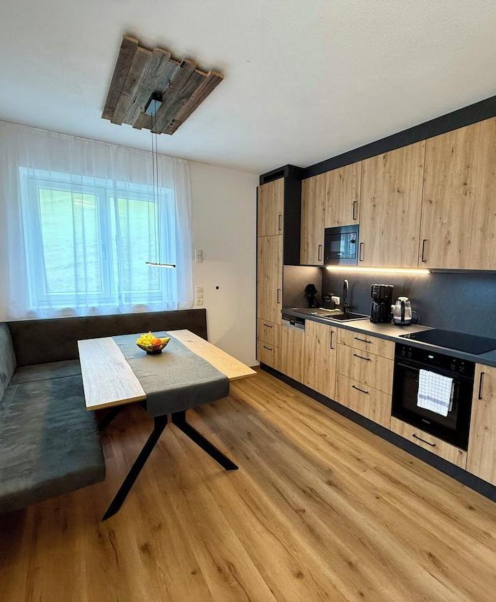 Comfort House, 2 Bedrooms, Balcony, Mountain View (2 Queen Beds) – Haus Schernthaner