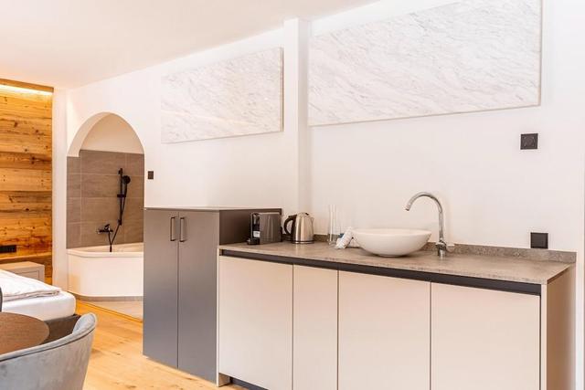 Modern Suite Directly on the Ski Slope – billede 9