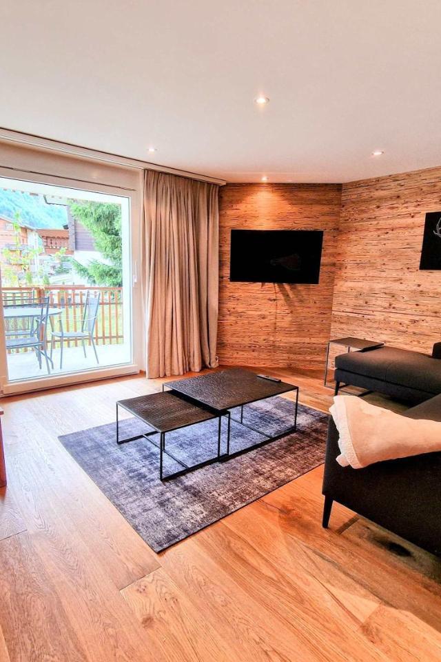 Cornelia 1 Ski-In-Out Stunning Views & Sleeps 8