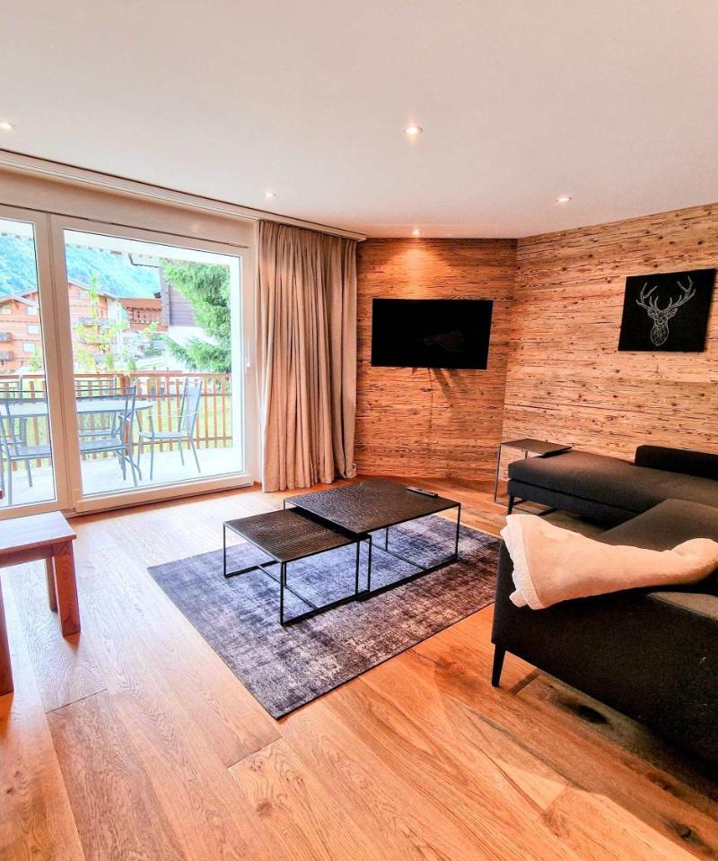 Cornelia 1 Ski-In-Out Stunning Views & Sleeps 8