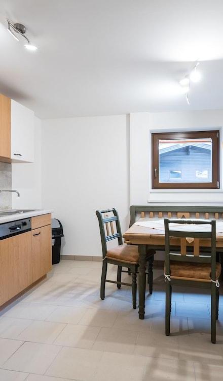 Spacious Apartment in Salzburg Near Ski Area – billede 1