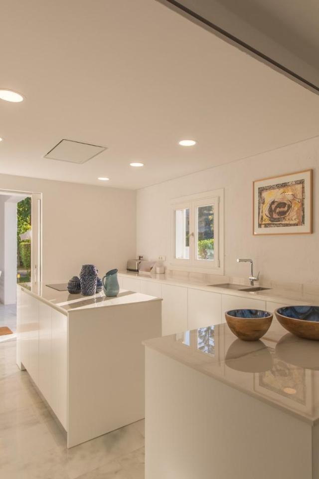 Elegant Beachside Can Catlar Villa – billede 4