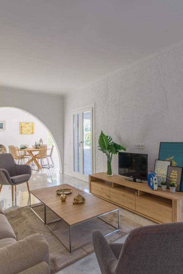 Elegant Beachside Can Catlar Villa – billede 6