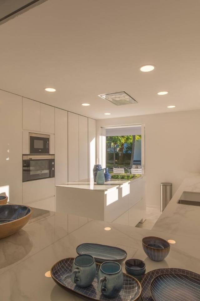 Elegant Beachside Can Catlar Villa – billede 10