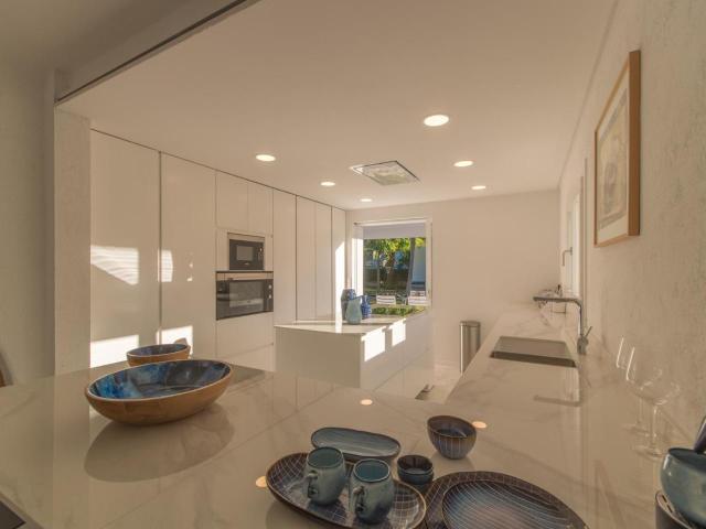 Elegant Beachside Can Catlar Villa – billede 10