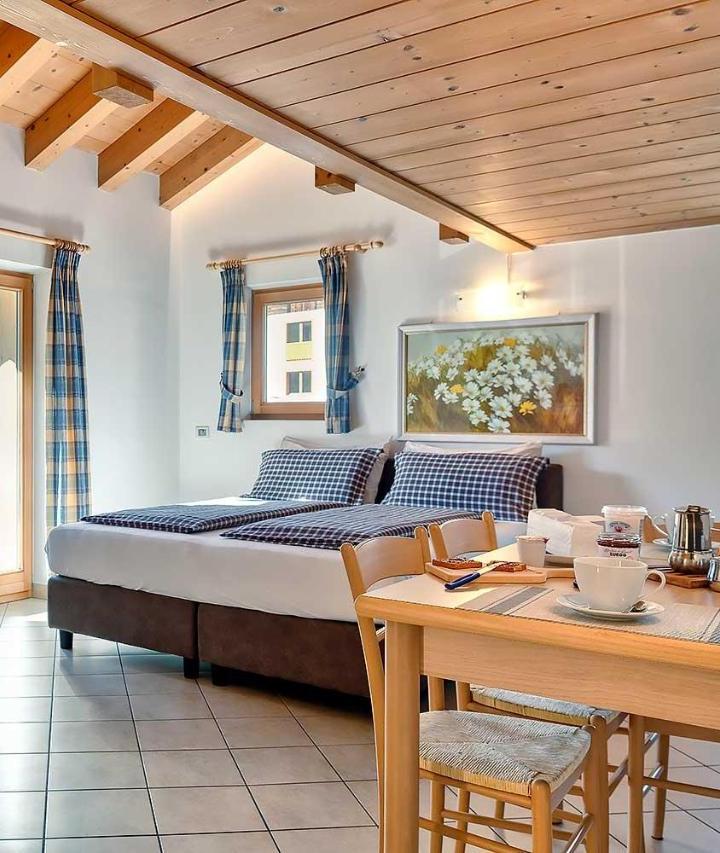 Studio (1 double bed) - Free WiFi – Chalet Gesa - Livigno Centro