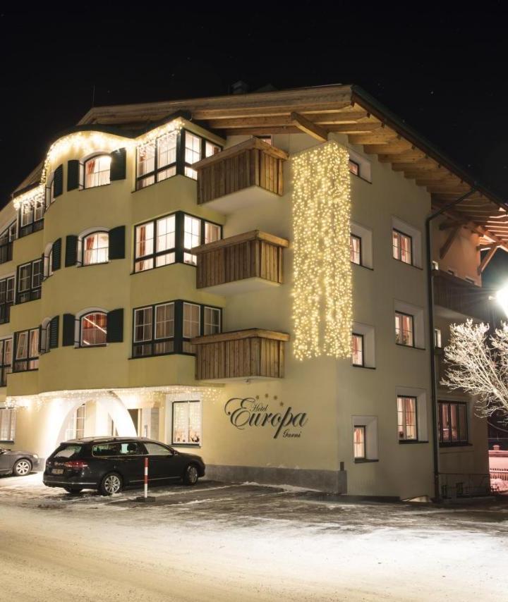 Triple Room with Balcony (1 single bed and 1 extra-large double bed) - Free WiFi – Hotel Garni Europa