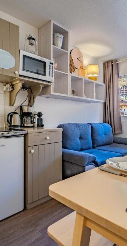 Apartment with View and Balcony (1 sofa bed, Bedroom#1: 1 bunk bed) - Free WiFi – Heart of Val Thorens, Studio Apt, Balcony Views