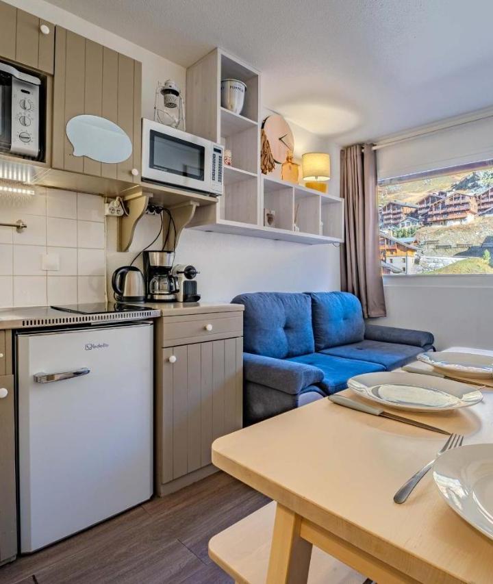 Apartment with View and Balcony (1 sofa bed, Bedroom#1: 1 bunk bed) - Free WiFi – Heart of Val Thorens, Studio Apt, Balcony Views